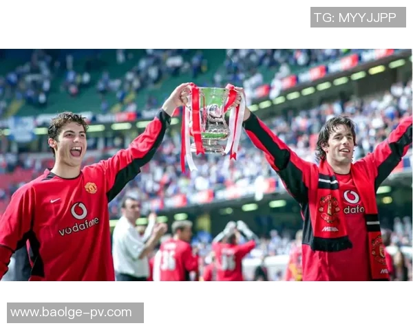 曼联客场逆转力克阿森纳,继续保持英超领先地位 曼联客场逆转力克阿森纳,继续保持英超领先地位